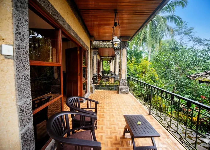 Puri Saron Hotel Madangan - Gianyar